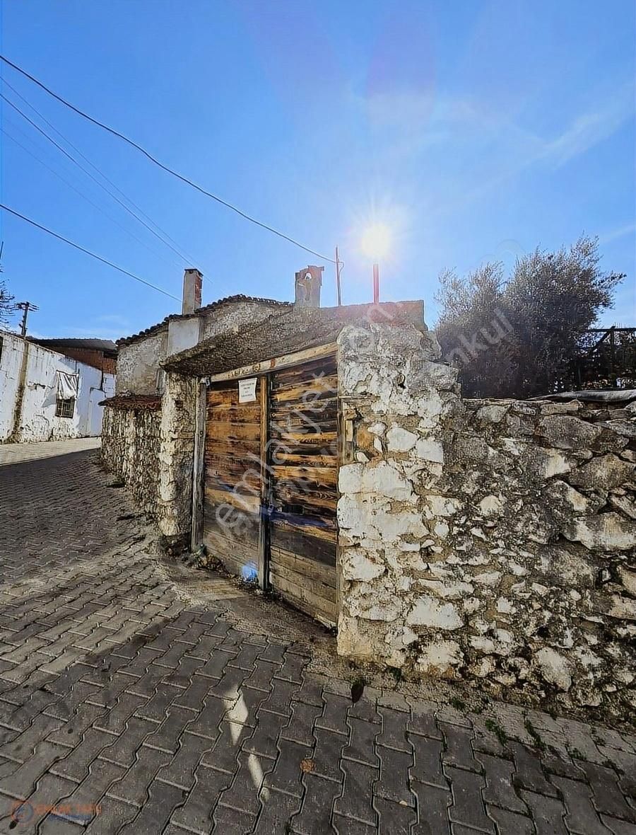 Muğla Yeşilyurt Mah.satılık Taş Ev Ve Arsası - Görsel 4