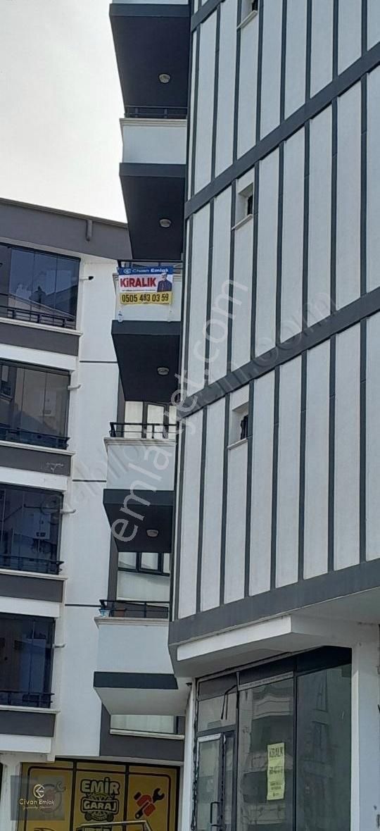 Civan Emlaktan Tramvaya Cephe Geniş 1+1 Kiralık Daire
