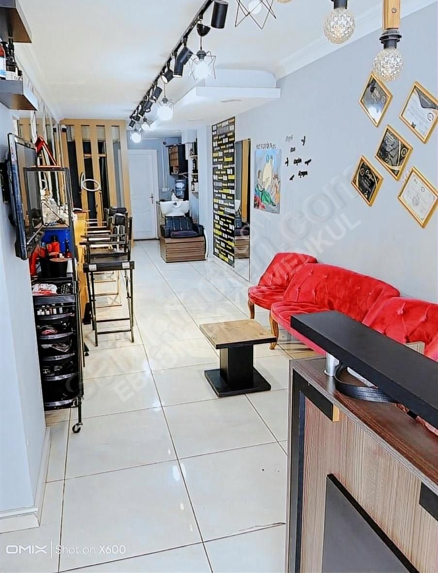 Şafak Mah.azem Akkaya Caddesi Uzerinde 100 M2 Bodrumlu Dukkan