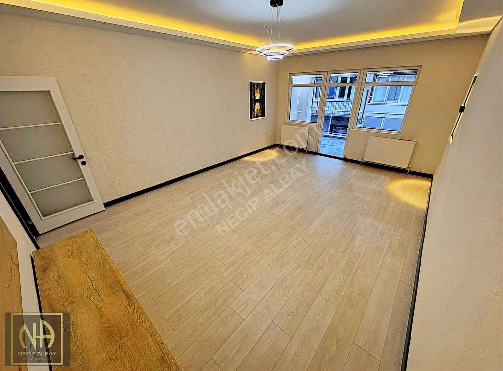 Aşagıeğlence Mendil Sokak'ta Asansörlü Full Yapılı Satılık Daire