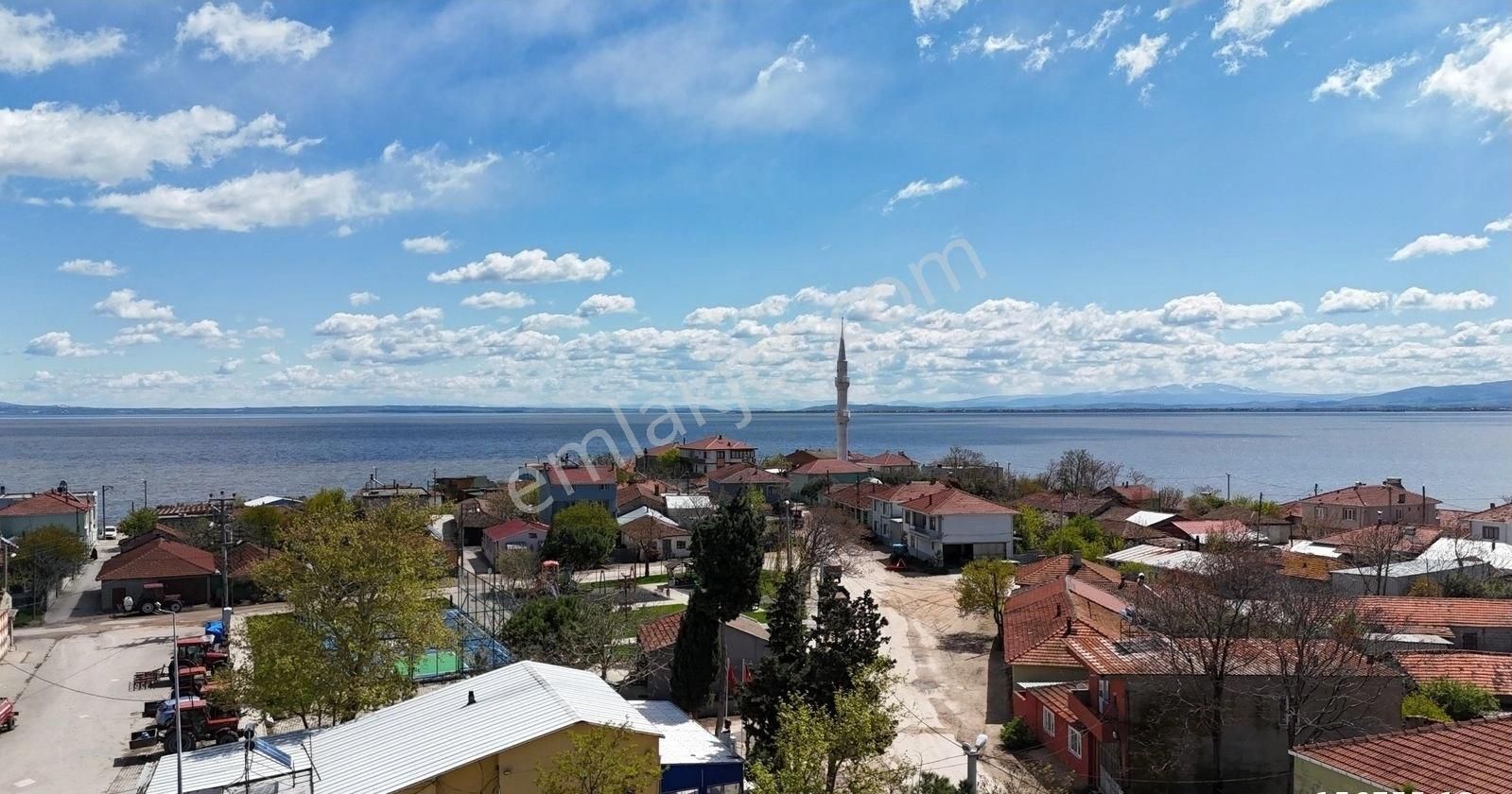 Hayallerinizdeki Muhteşem Bahçeli Göl Evi - Görsel 2