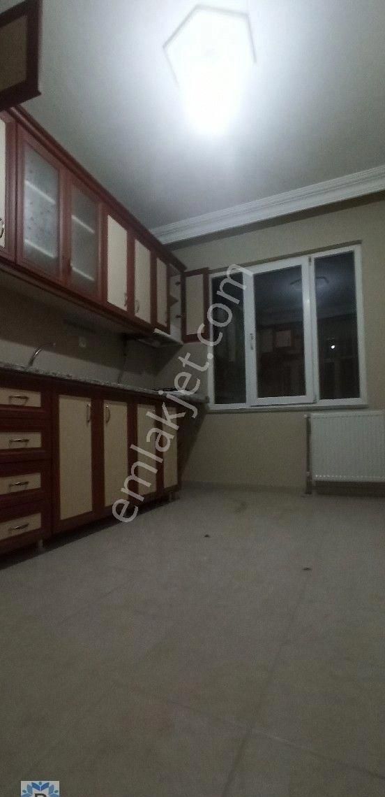 Semra Denizli Gayrimenkulden 2+1 Doğalgazlı 2.kat Satılık Daire