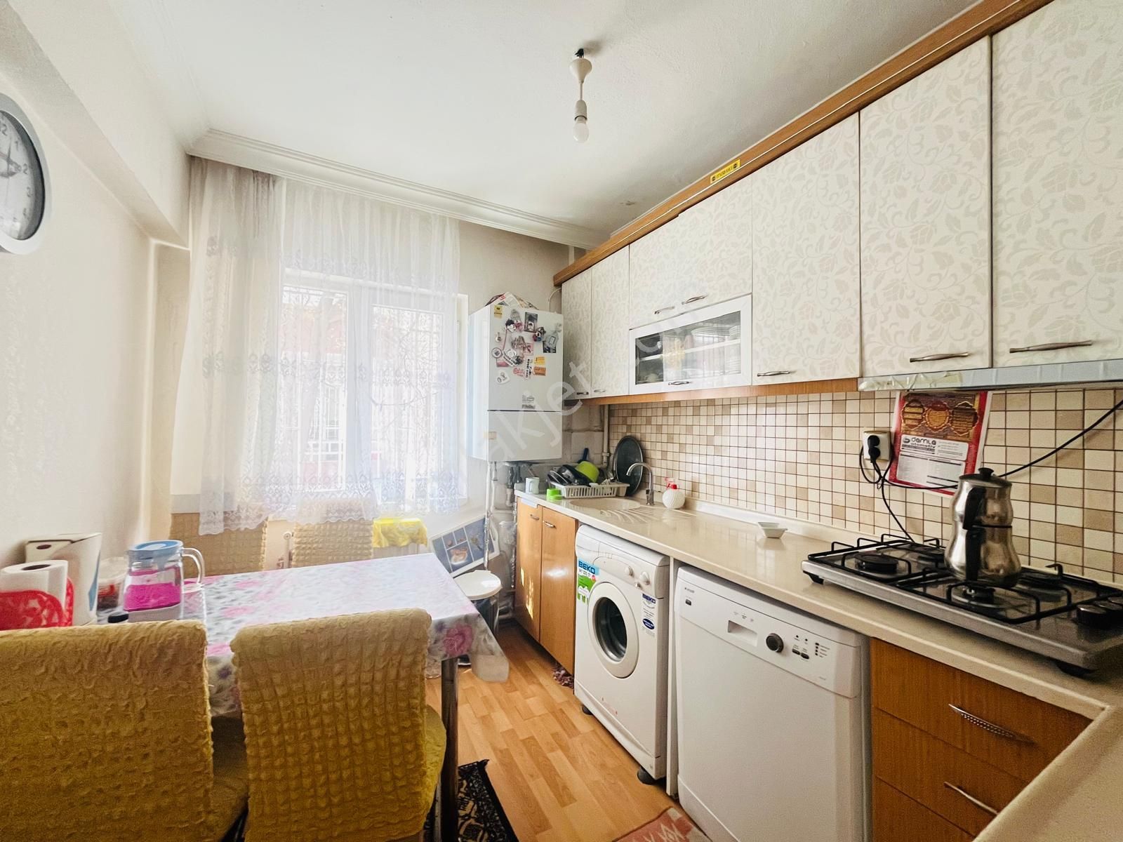 Akşemsettin Mh *harika Konumda* Güney-ön Ceph 3+1 Satılık Daire