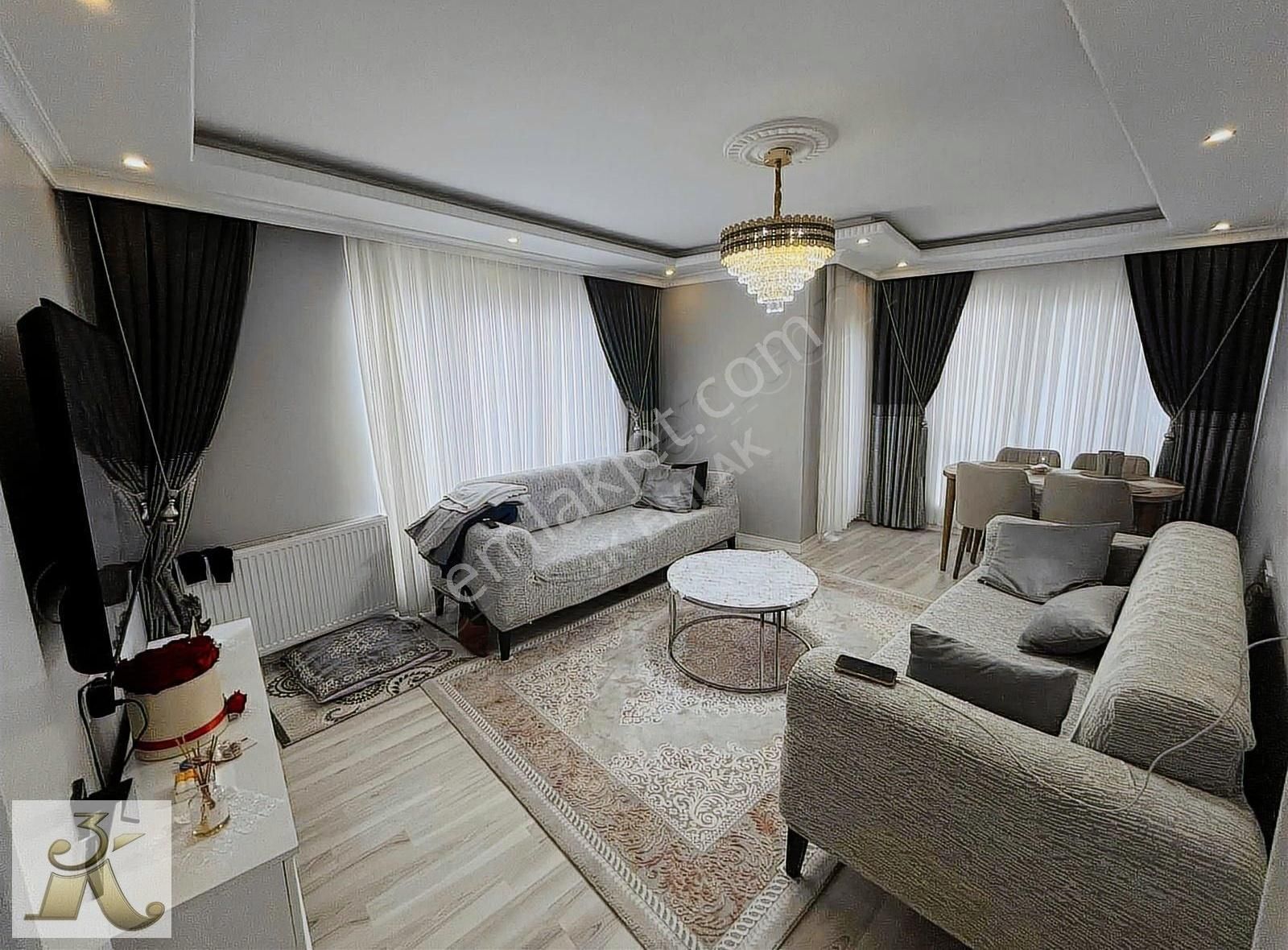 3k Emlaktan Acil 1 Yaşında 2+1 Ara Kat Balkonlu Otoparklı Daire