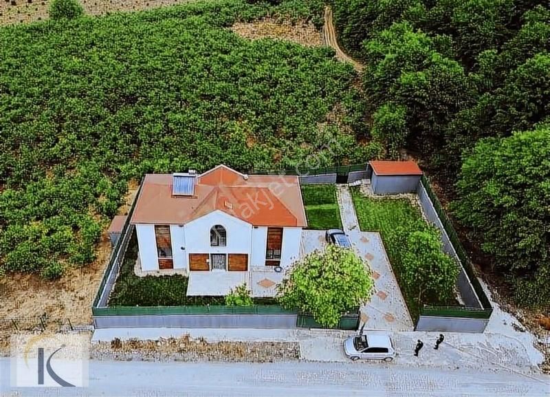 Sakarya Ferizli'de 15 Dönüm İçerisinde Satılık 4+1 Sıfır Villa.