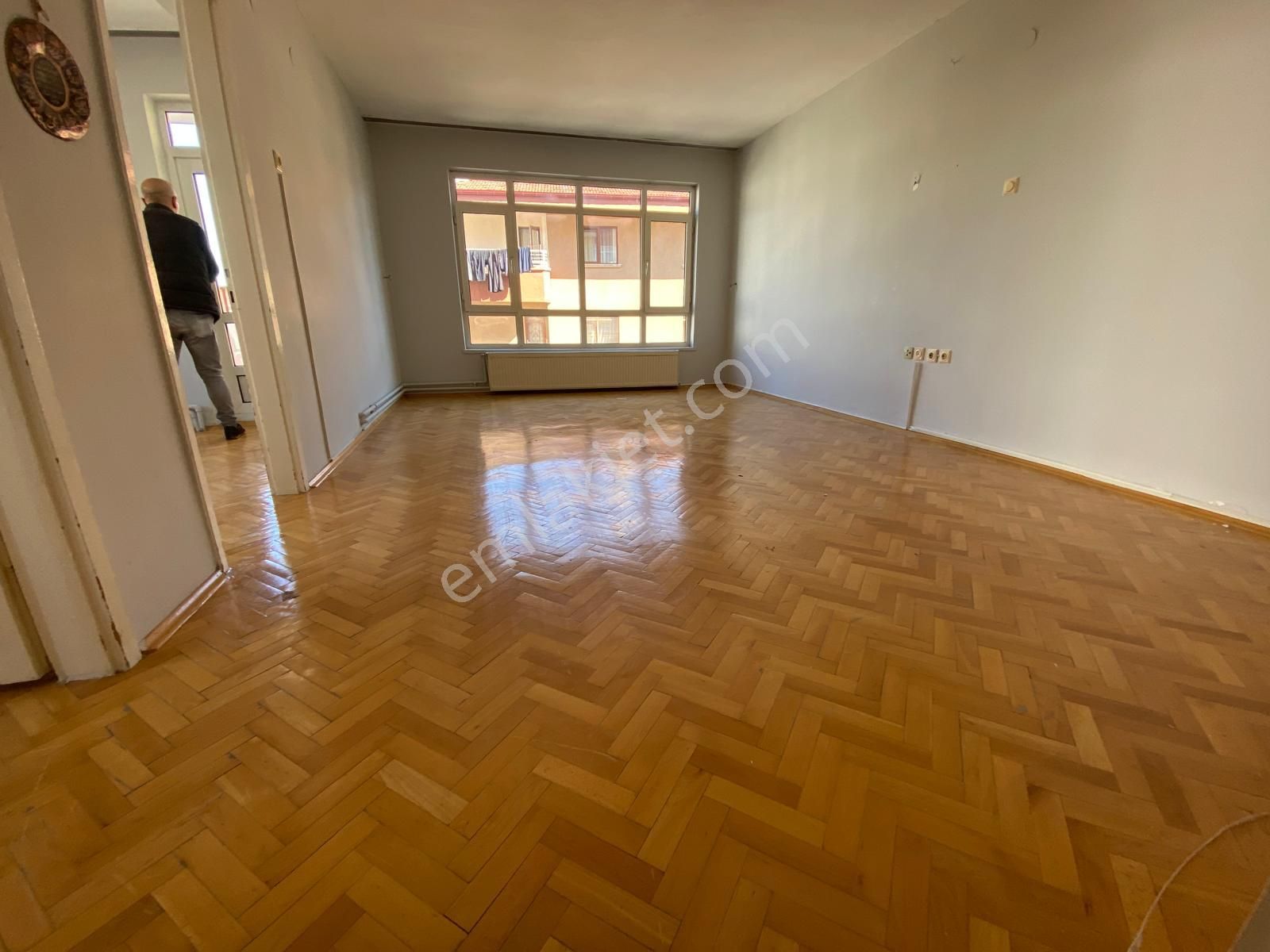 Asya Emlak'tan Kiralık Çekirge Caddesi Üzeri Ara Katta Güney Cephe 110 M2 3+1