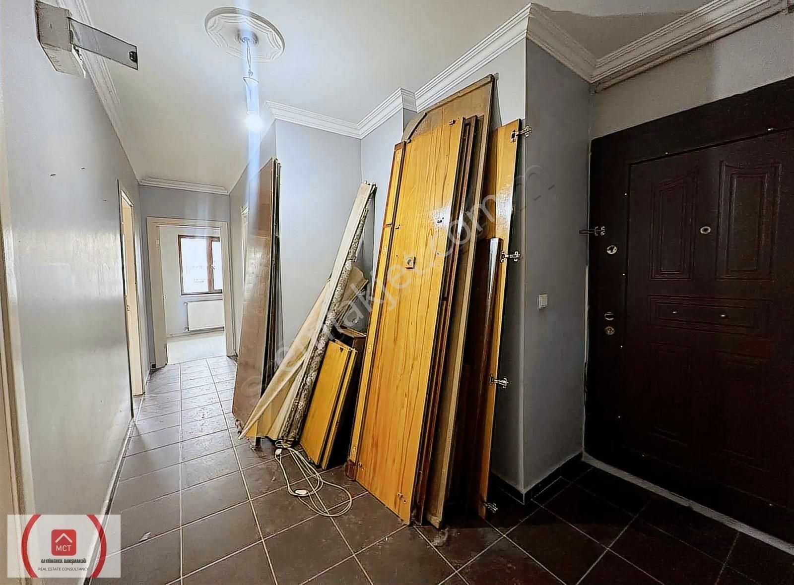 Mct'den Aşık Veysel İlkokulu Karşısında Kiralık 2+1 Bodrum
