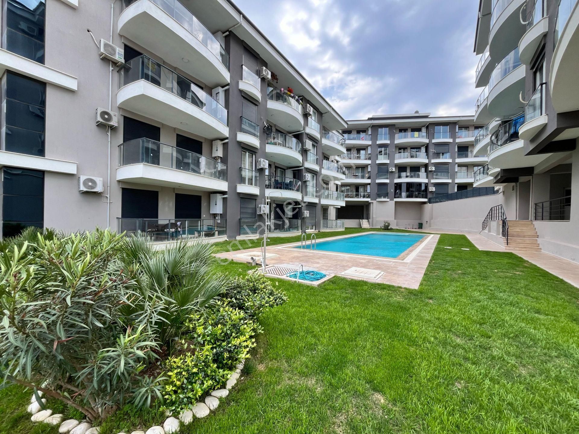 Seferihisar Camikebir Mahallesinde, Site Konforunda Geniş Ve Aydınlık 3+1 Sıfır Daire!