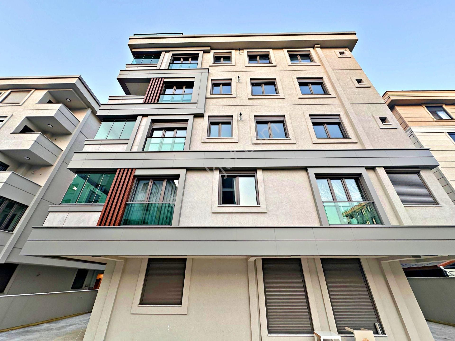 Marcity'den Sadri Alışık Parkı,aka Koleji Arası Sıfır 3+1 Daire