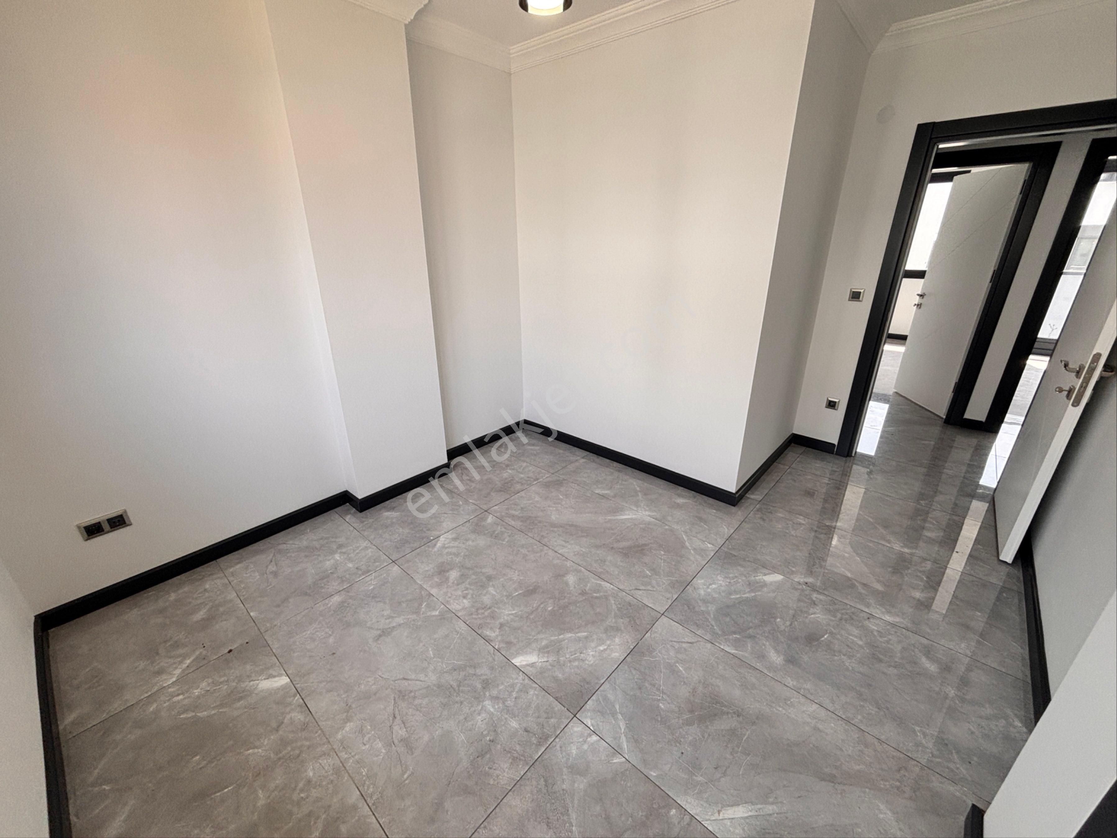 Didim'de Ortak Havuzlu Sitede 3+1 Sıfır Villa - Görsel 12