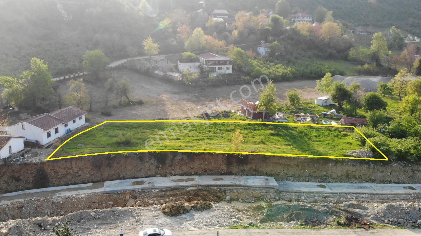 Düzce Akçakoca Dilaverköy Ünde Satılık 2049 M2 Köy İçi Arsa