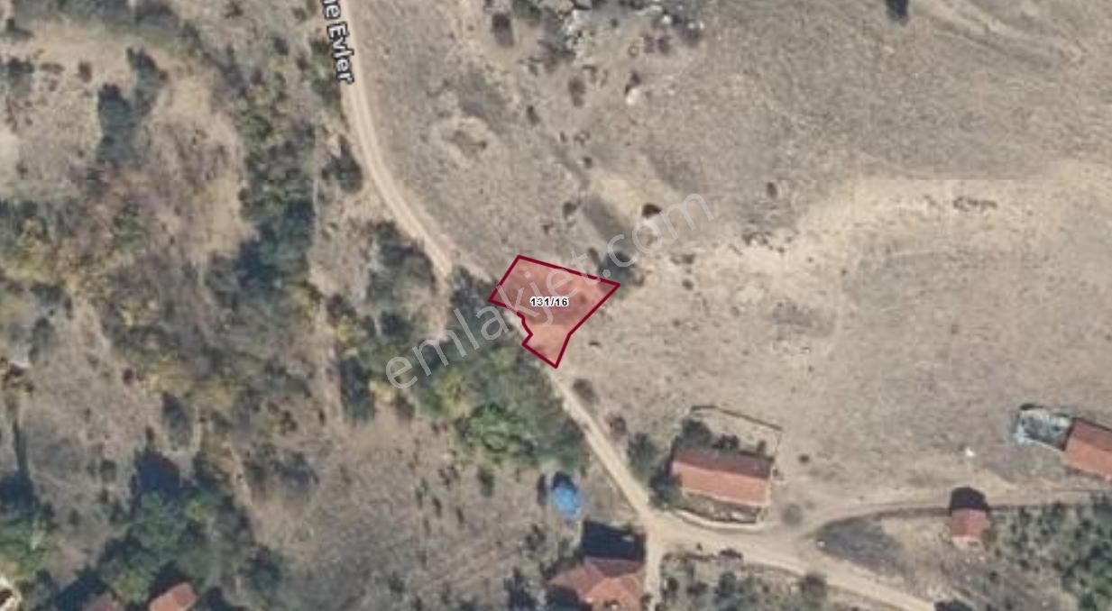 Bilecik Söğütlü Tuzaklı Da 265 M2 Satılık %60 İmarlı Arsa