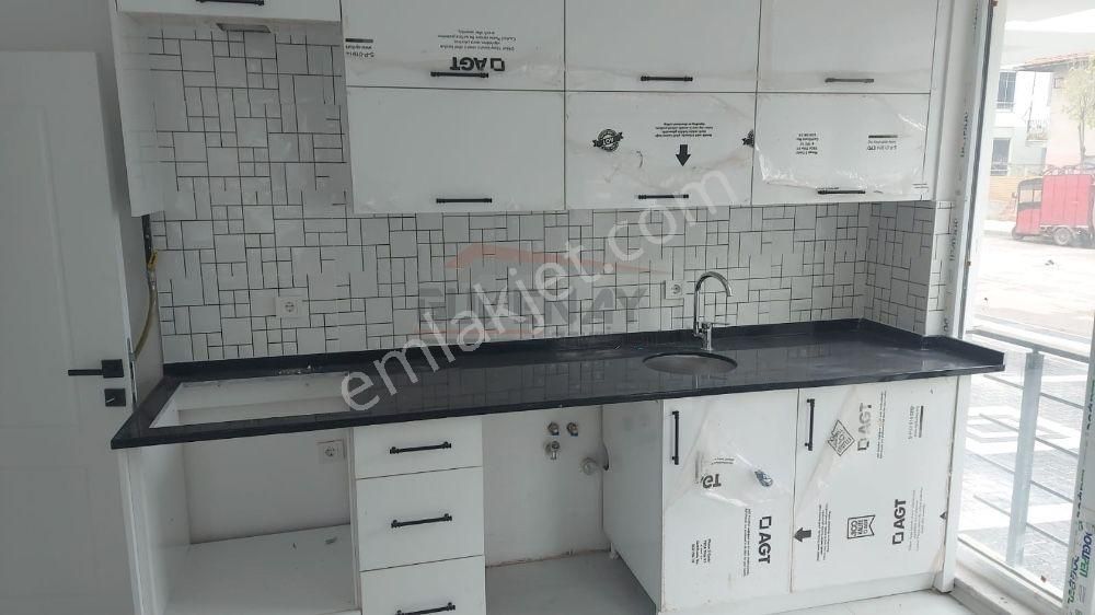 Güvenay - Çorum İkizler Benzinliği Yanı 2+0 Satılık Daire