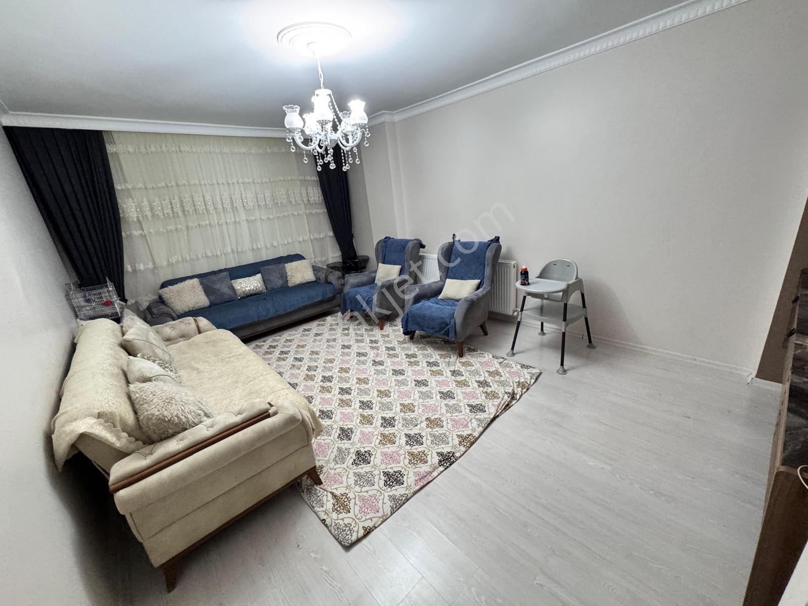 Üç Kardeşler'den Uğurmumcu Mah.de 2+1 125m² Arka Cephe Arakat Daire