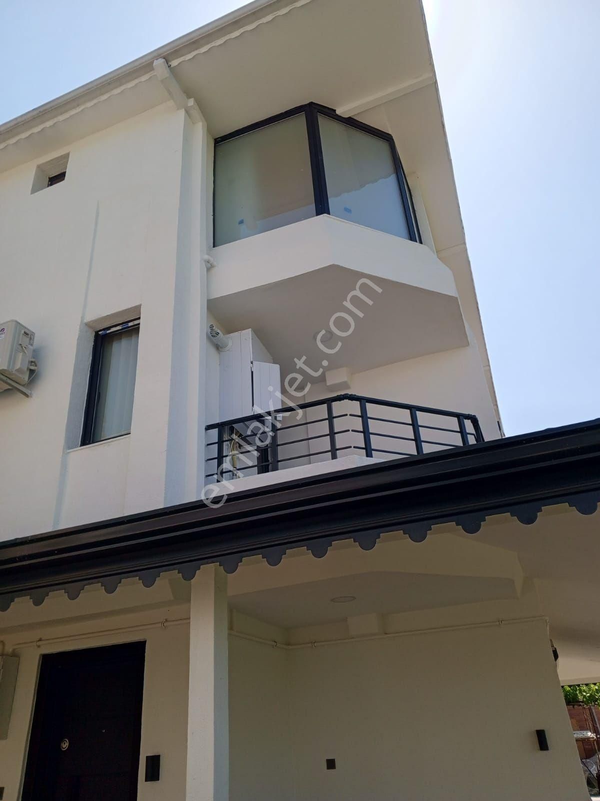 Antalya Belek Kadriye’de 4+1 Site İçerisinde Havuzlu Bakımlı Lüks Satılık Tripleks Villa - Görsel 4