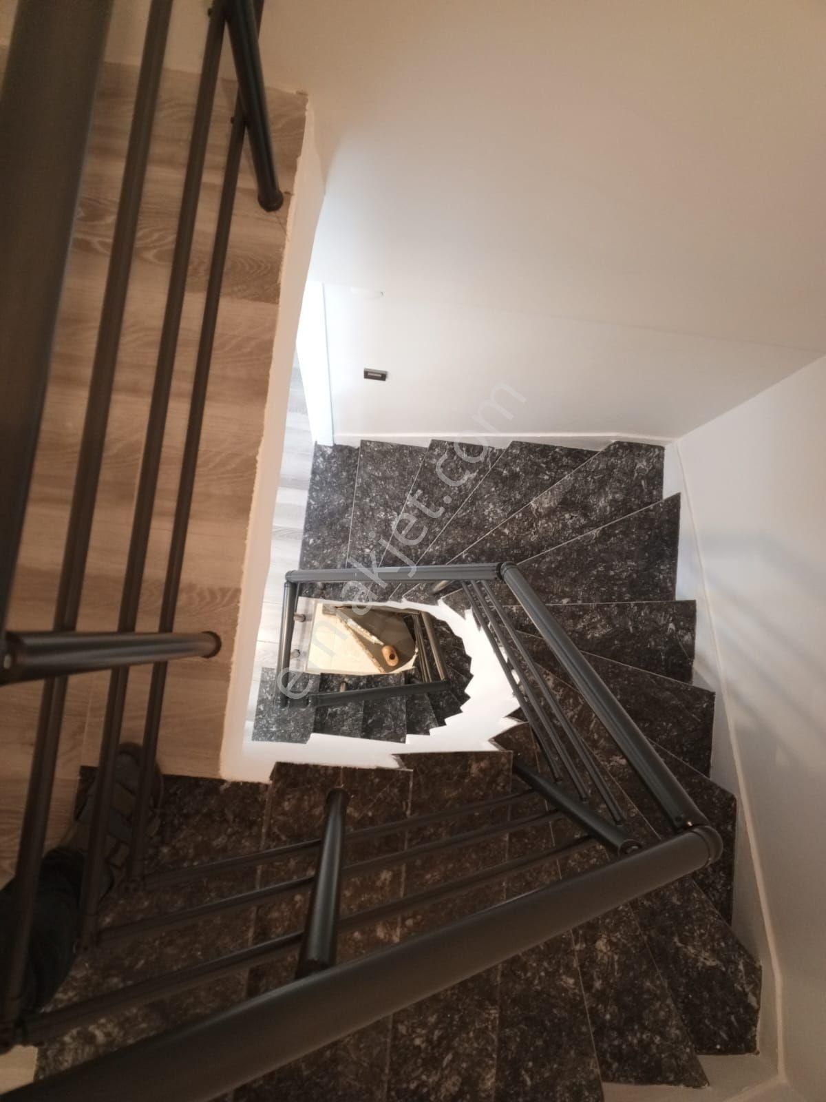 Antalya Belek Kadriye’de 4+1 Site İçerisinde Havuzlu Bakımlı Lüks Satılık Tripleks Villa - Görsel 13