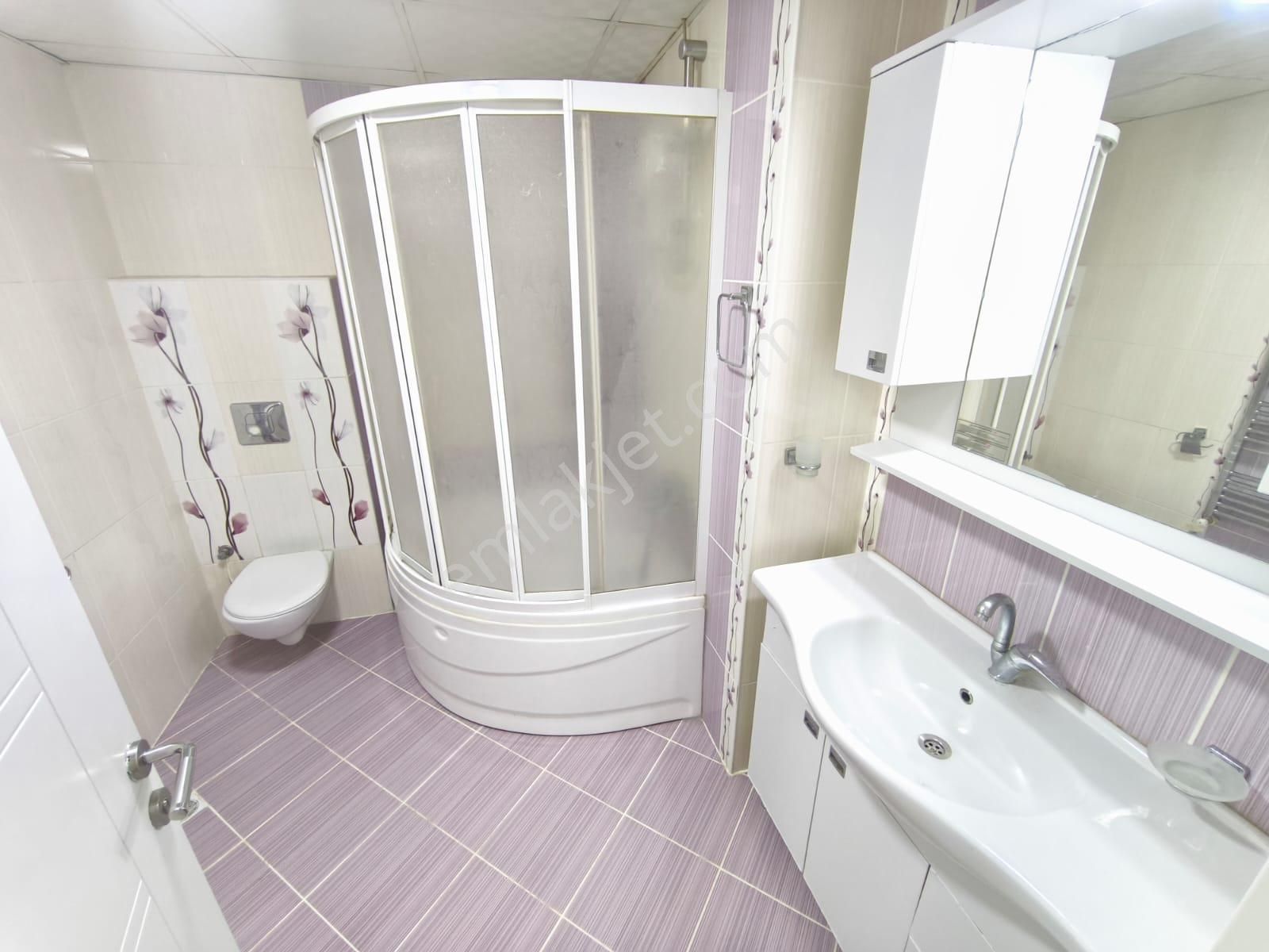 Esse My Home Dan Huzurevlerin De 4+1 Kapalı Mutfak 80yıl Bulvar Üzeri