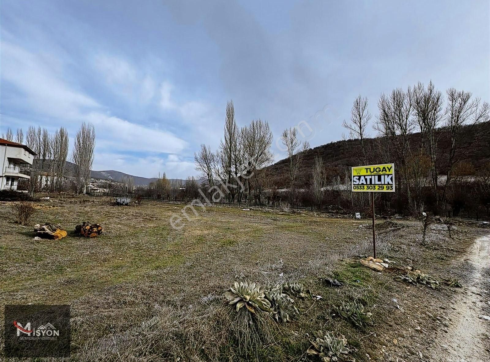 Sinanpaşa Taşoluk 346 M2 Köşe Prsl Orman Manzaralı Villa Arsası
