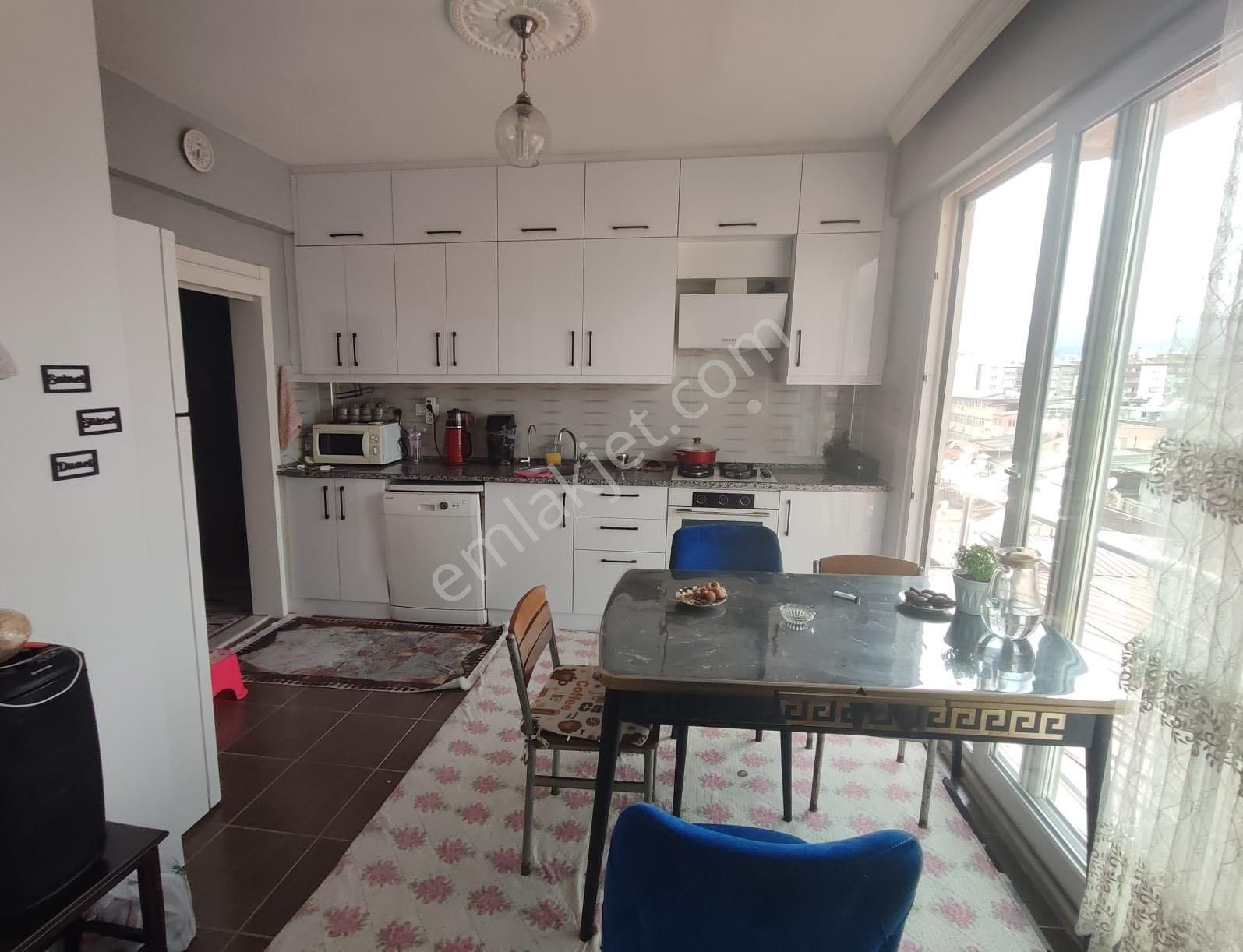 Aydın Nazilli Çarşı Merkezde Satılık 3+1 Masrafsız Daire