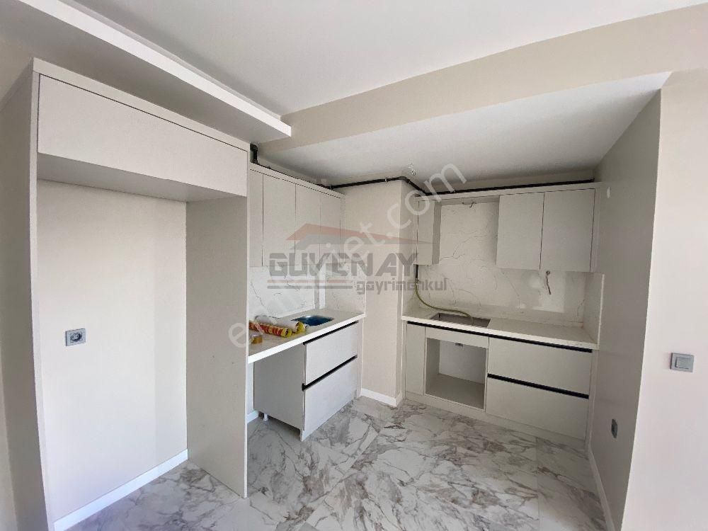 Güvenay - Çorum Çepni Mah. Fen Lisesi Bölgesinde Acil 2+1 Satılık Daire