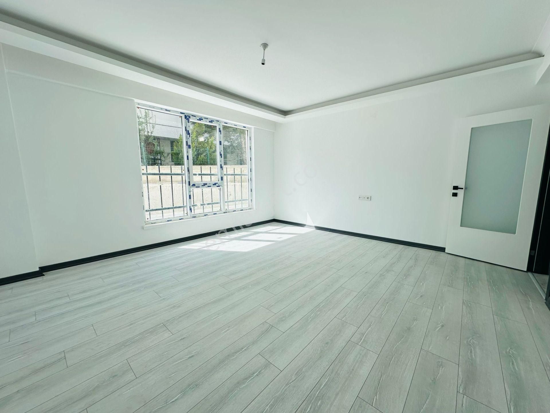 Beşikkaya'da Peyami Tepe Yakınında Asansörlü Sıfır 2+1 Satılık Daire !!