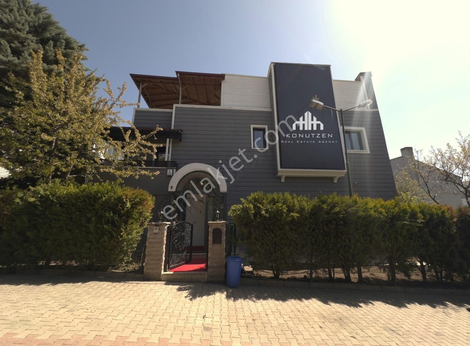 Konutzen'den Yeşil Altınkent'te Prestijli Villa!
