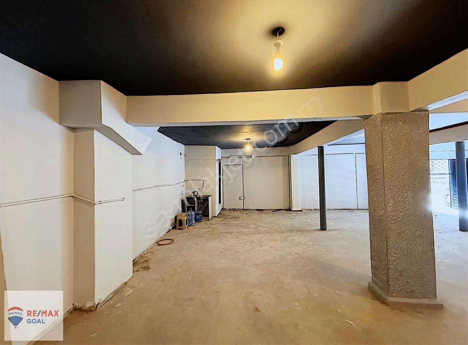 Beyoğlu Keçeci Piri Mahallesi Satılık Tadilatlı 184 M2 Dükkan