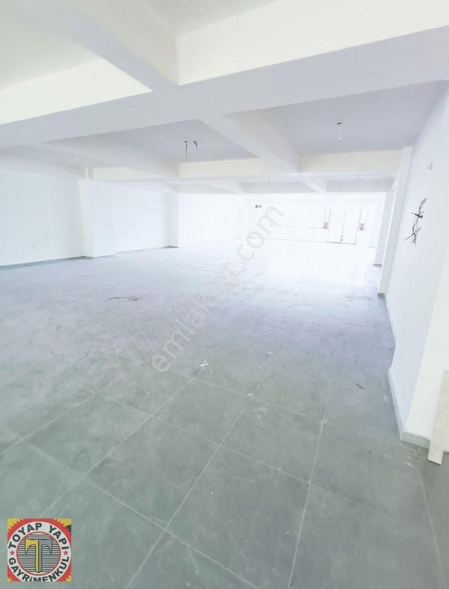 Sultangazi Tramvay Caddesi'nde 500m² Kiralık Dükkanlar - Görsel 14