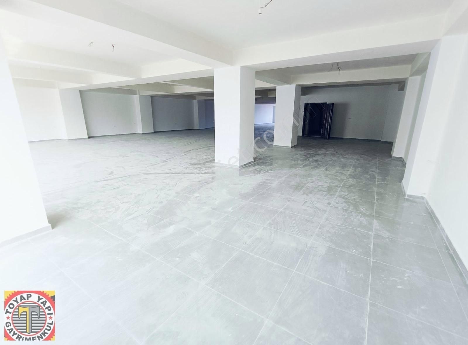 Sultangazi Tramvay Caddesi'nde 500m² Kiralık Dükkanlar - Görsel 20