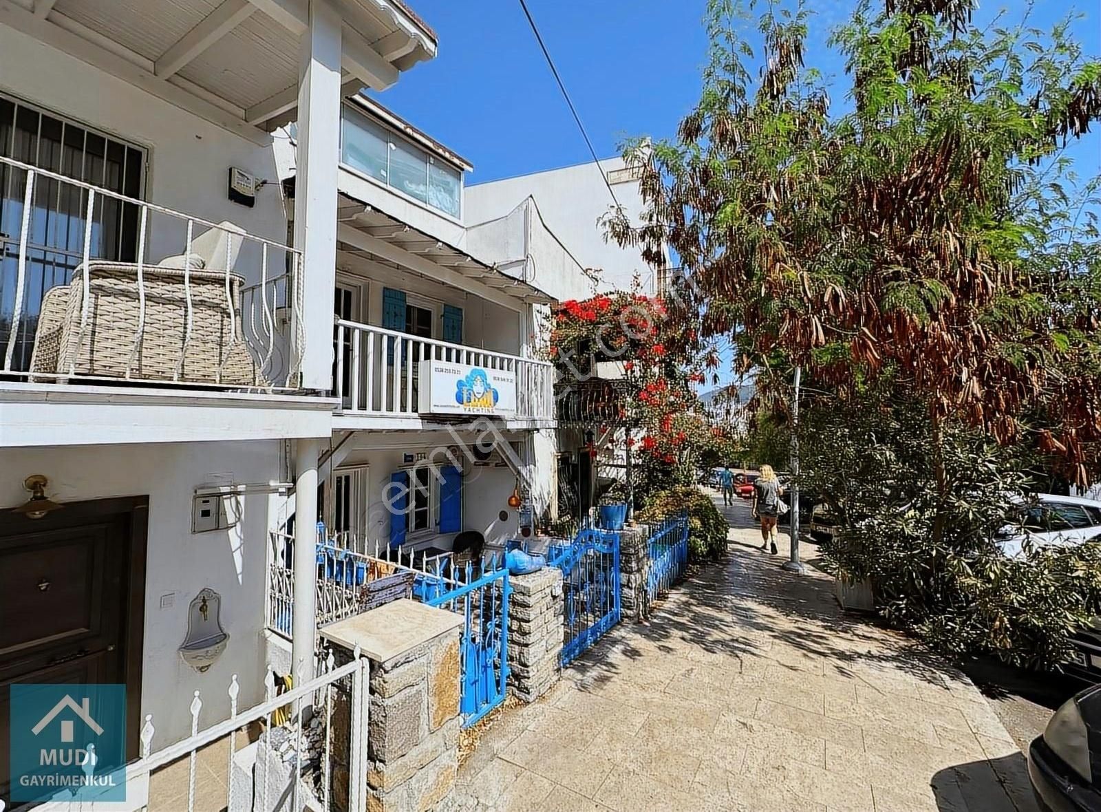 Bodrum Neyzen Tevfik Cad. 3 Katlı Müstakil Kiralık Bina Ofis