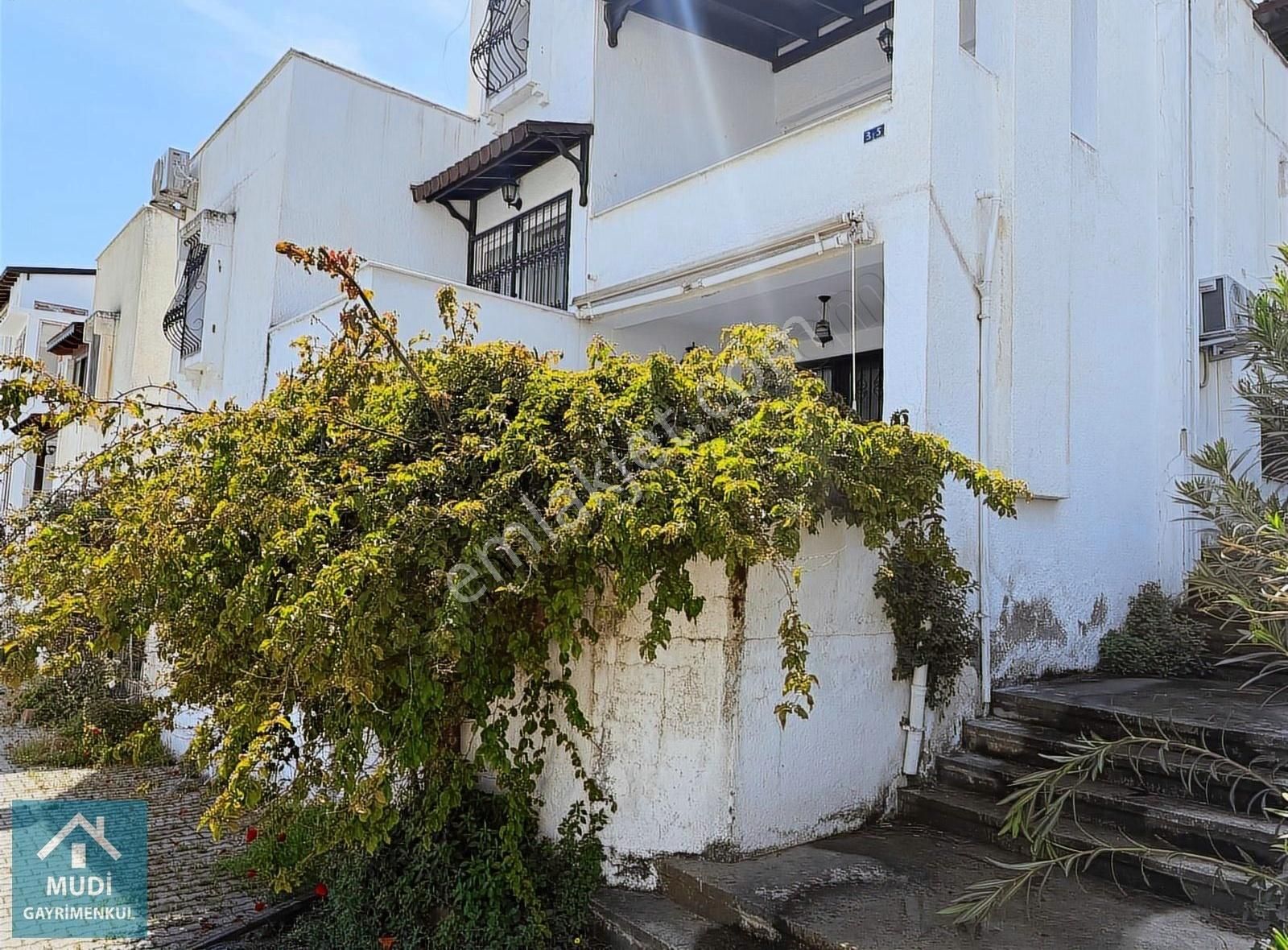 Bodrum Bankev Sitesi Satılık Denize En Yakın Alt Kat Dubleks