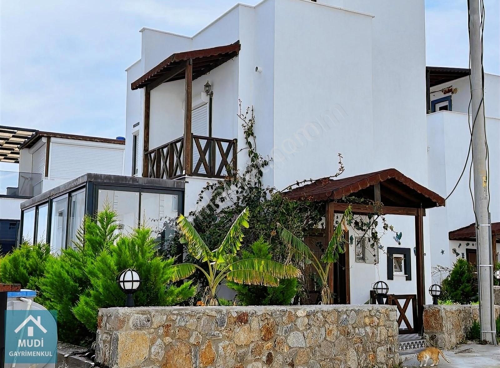 Bodrum Bağla Deniz Manzaralı Bahçeli Müstakil Villa