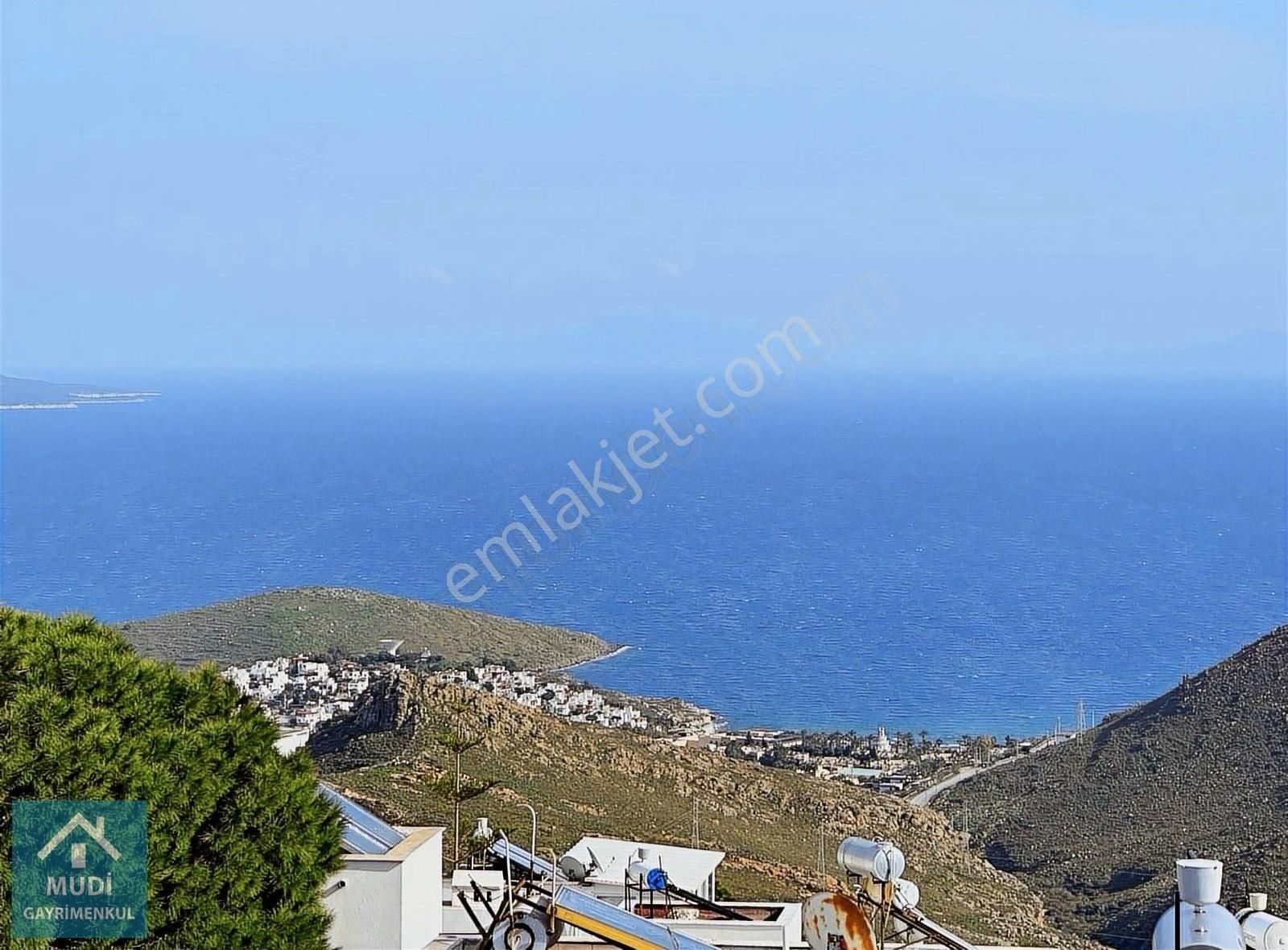 Bodrum Bağla Aytur Sitesi Uzun Dönem Kiralık Bahçeli Villa