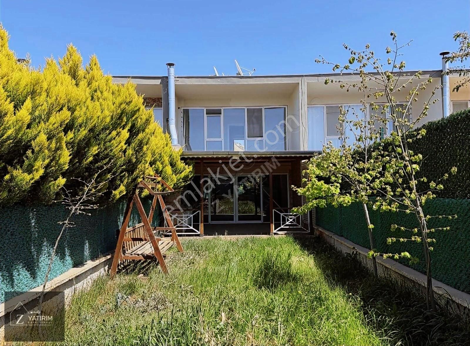 Z Yatırım'dan Güvenlikli Sitede Yazlı Kışlı Satılık Lüks Villa