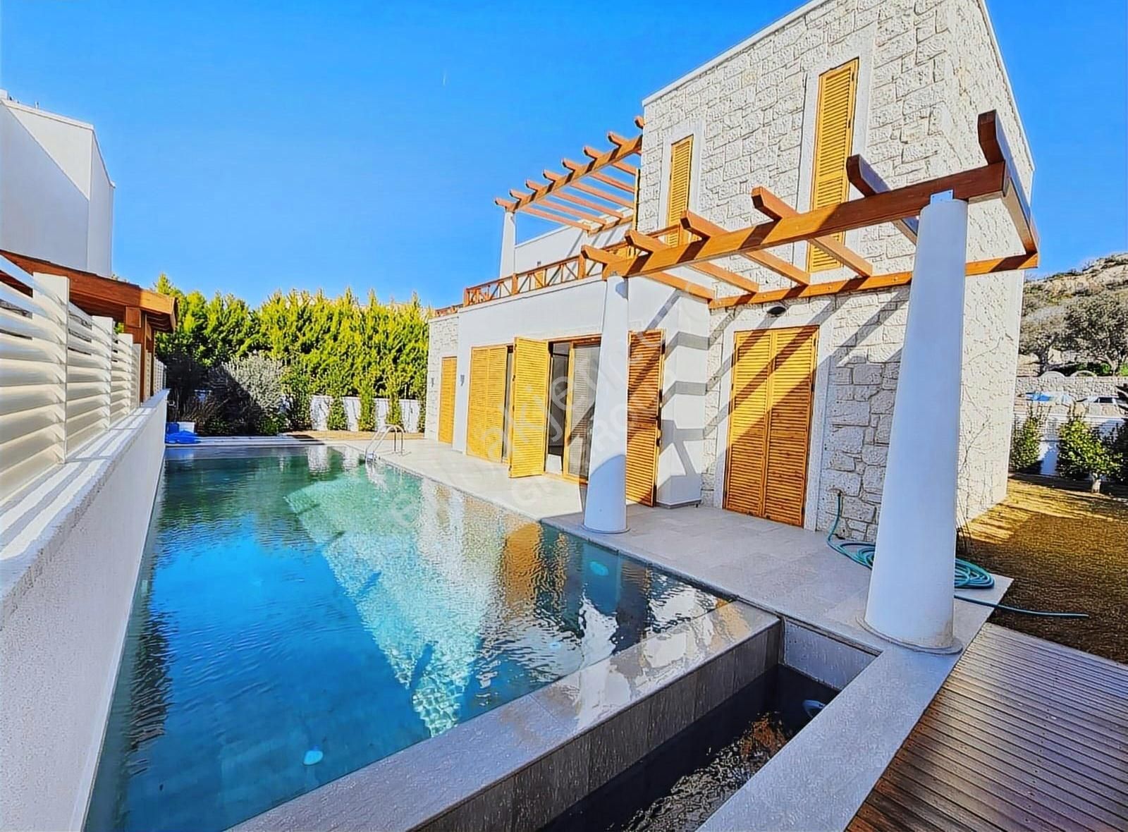 Agr Group'tan Gümüşlükte 4+1 Müstakil Havuzlu Lüx Taş Villa
