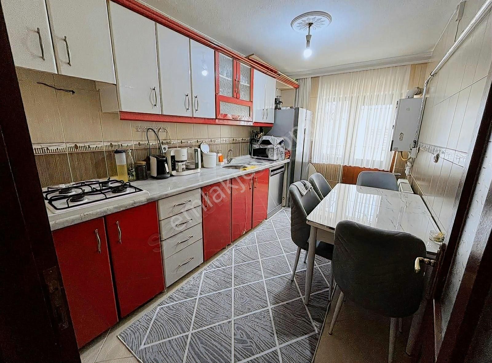 Onurlu'dan 30 Ağustos Mah Ara Katta Ön Cephe 130m2 Satılık Daire