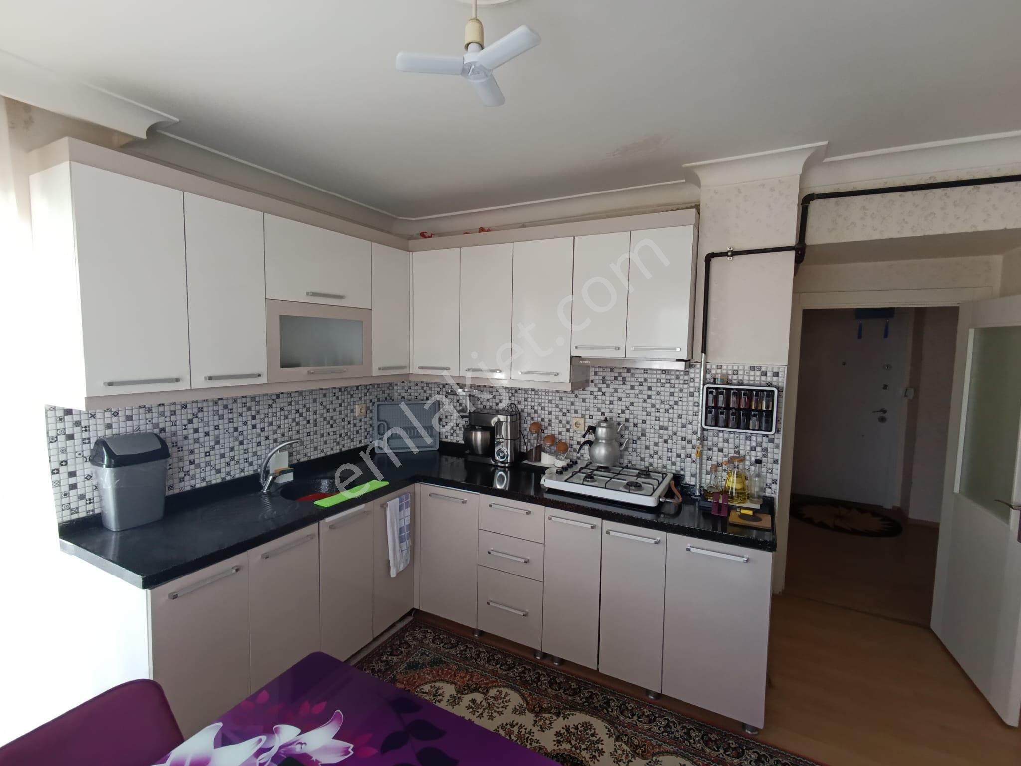 Yenikent De . Merkezi Konumda 3+1 Satılık Daire