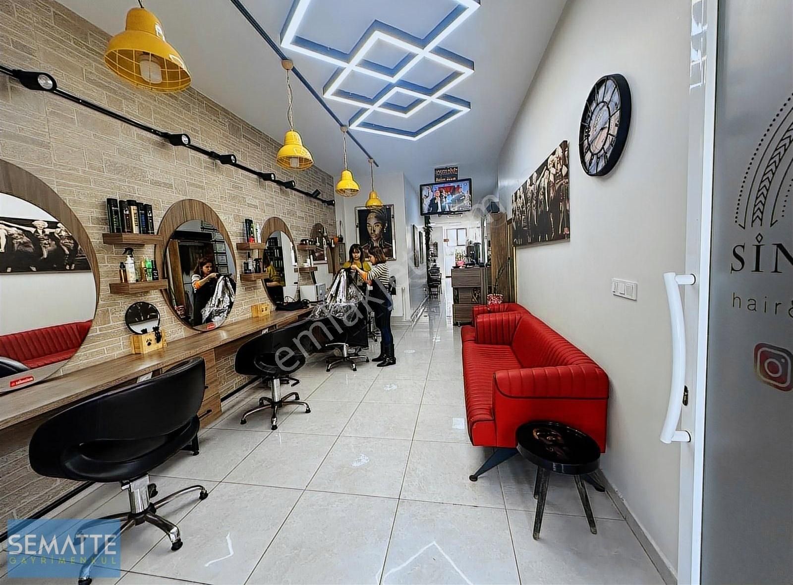 Satılık Dükkan Cengiz Topel Caddesinde 160 M²