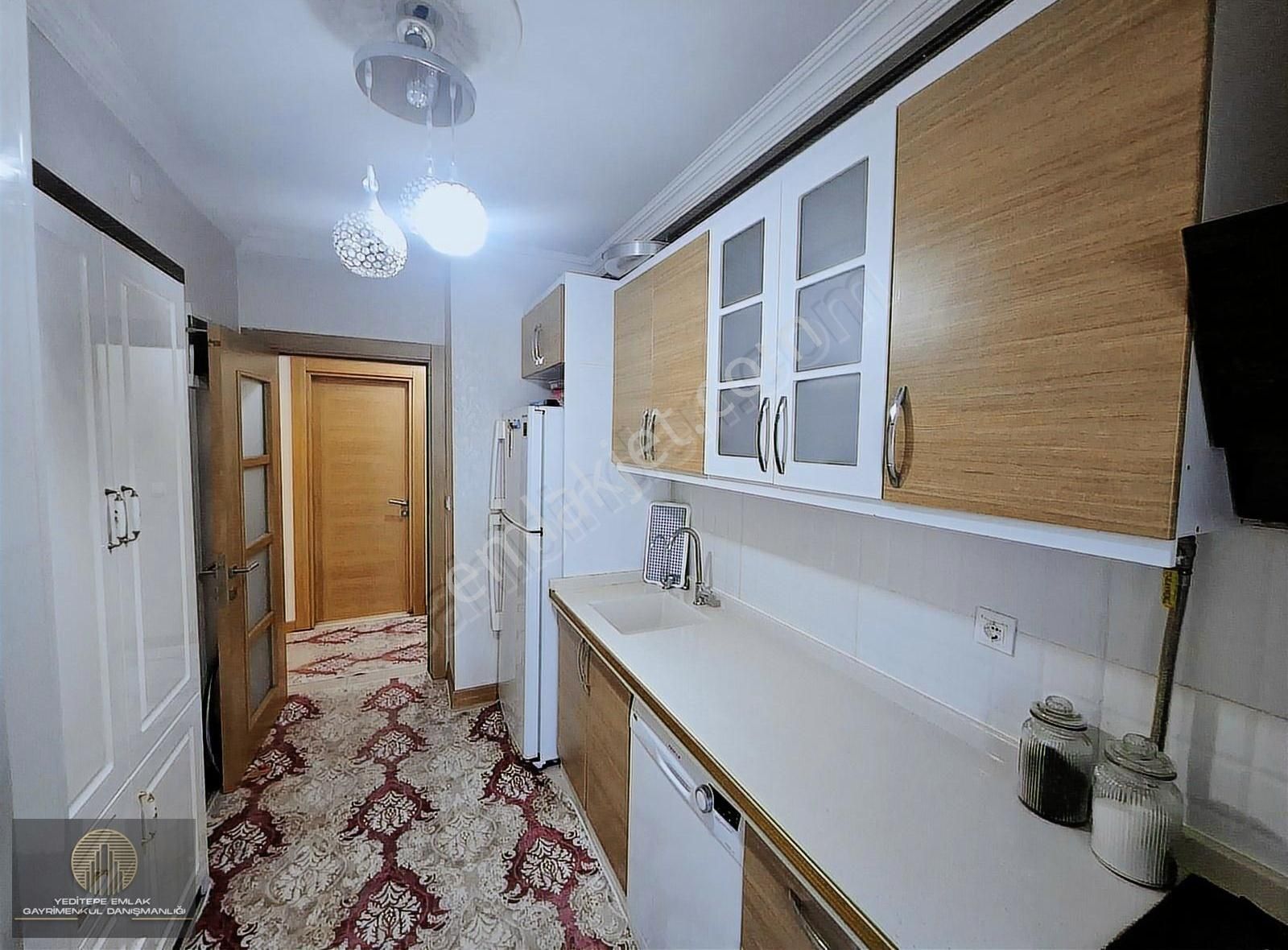 Yeditepe Emlak'tan Şehitgazi'de Bol Ekstralı Daire !!!!!!!