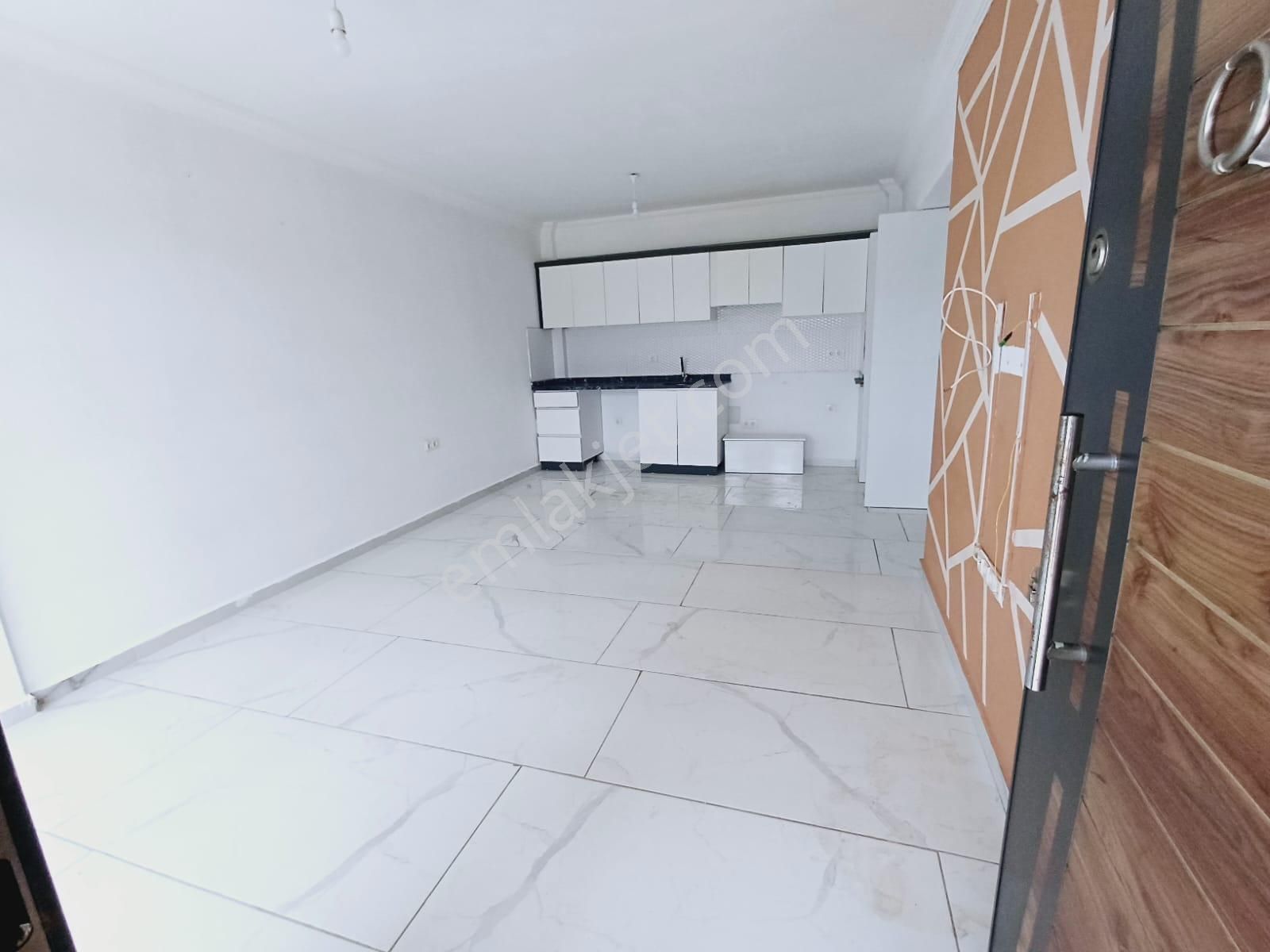 Günlükbaşı Cami Mahallesinde Merkezi Konumda Evcil Hayvan Beslemeye Müsait Kiralık Daire
