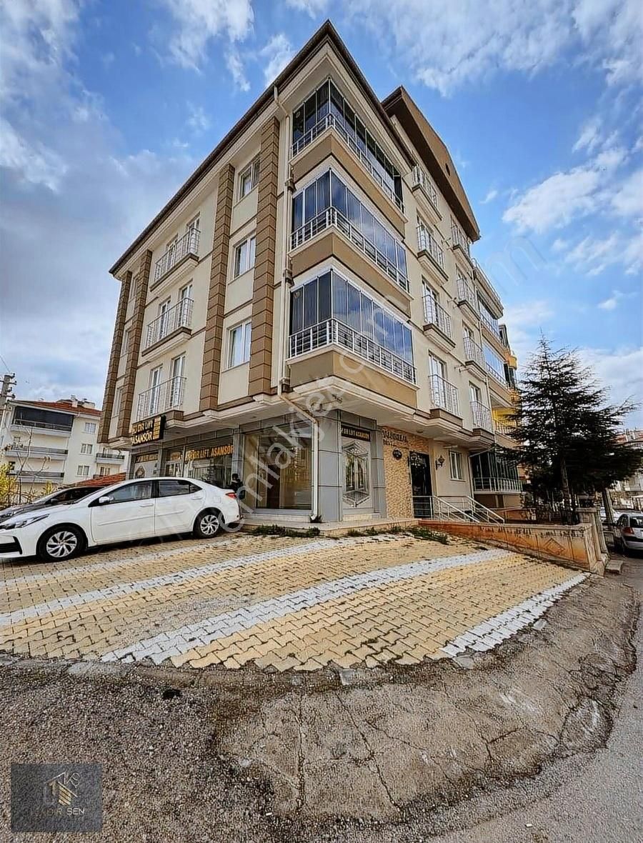 Kadir Şen Gayrimenkul'den Şamlı Mah. Satılık 5+1 Dubleks Daire