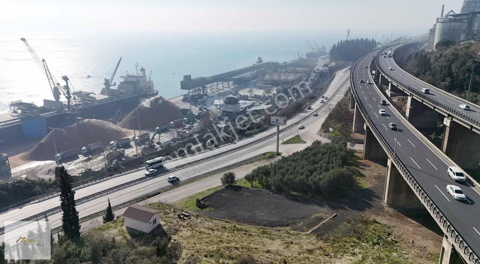 Kocaeli Körfez Herekede 1827m2 Tır Ve Makine Parkı İmarlı Arsa