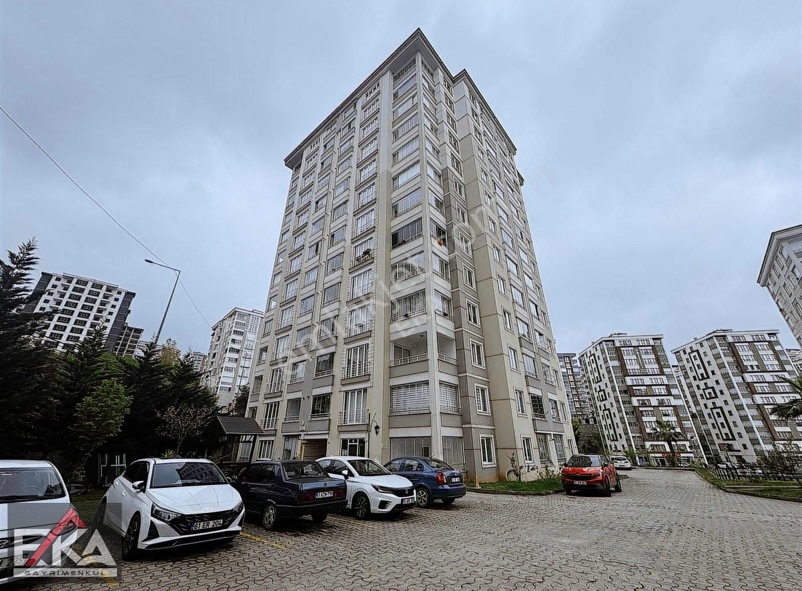 Eka' Çukurçayır'da Merkezi Konumda 3+1 Satılık Geniş Daire