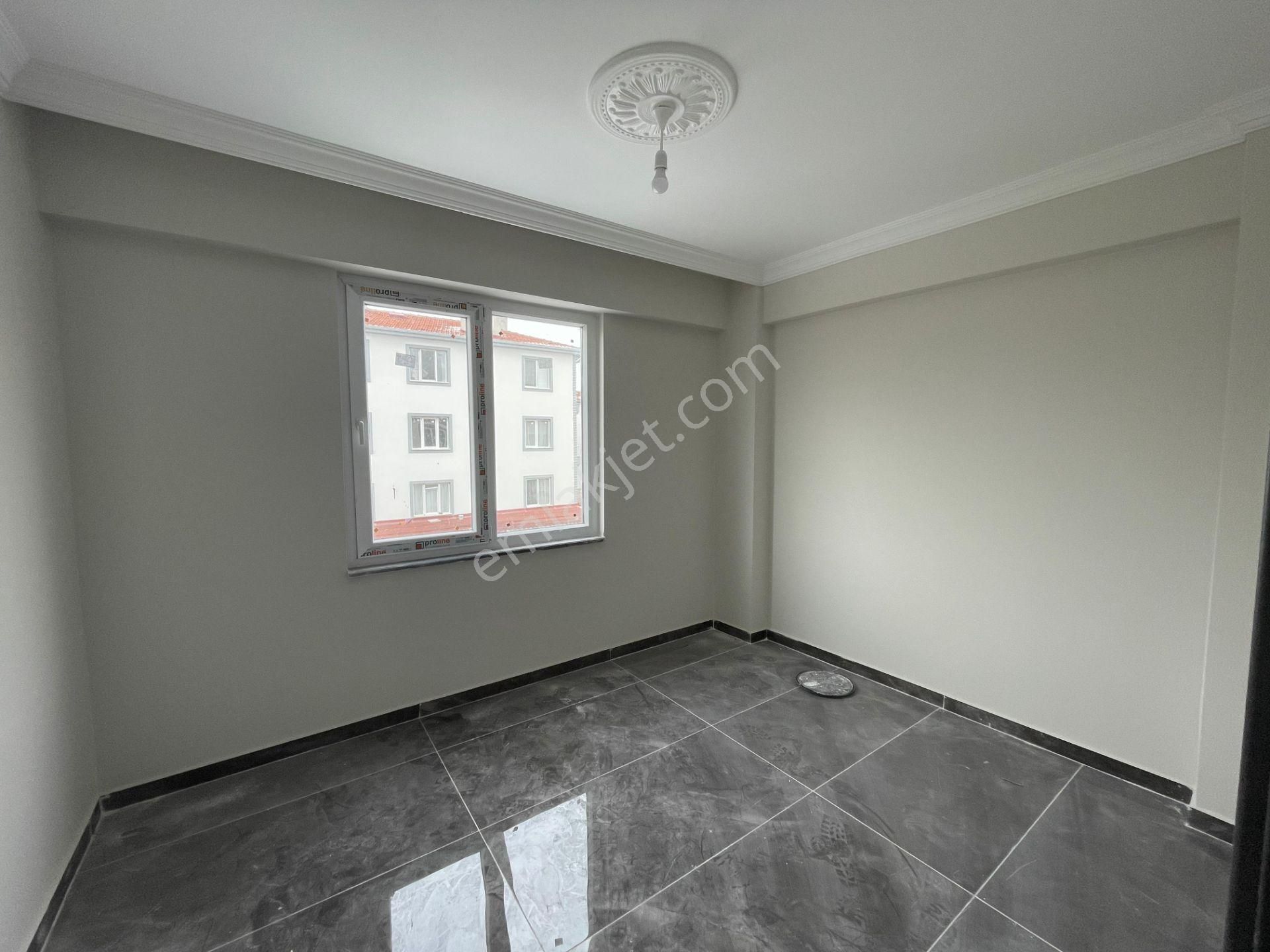 Afyon Üçok Emlaktan Mareşal De Kiralık Arakat 3yaş Lüx 2+1 Daire