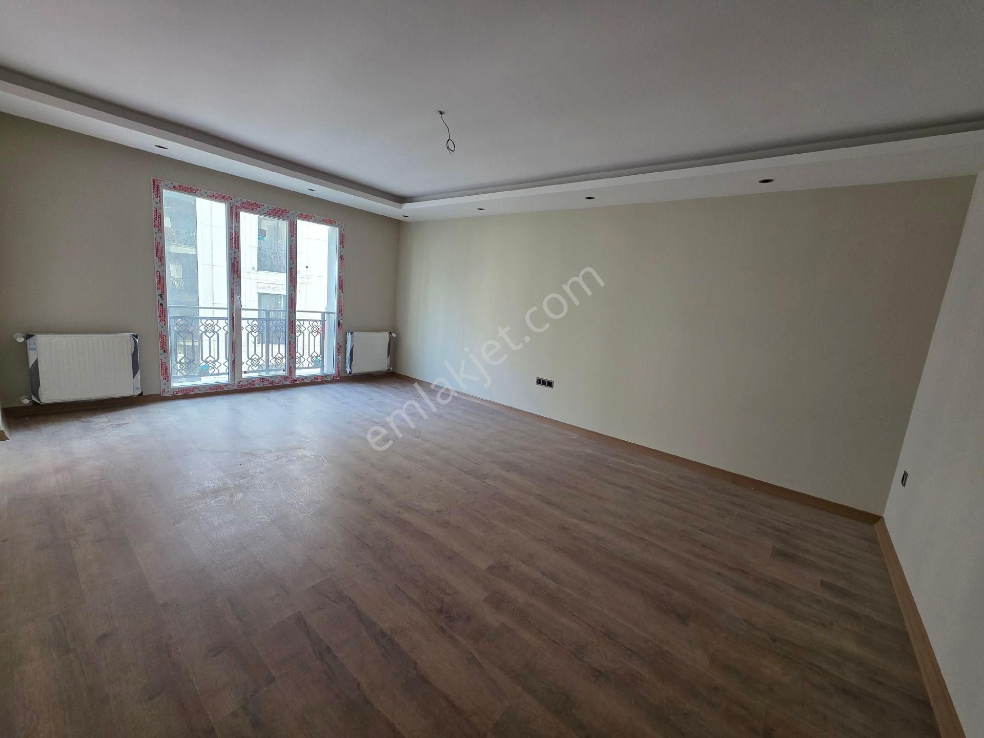 Büyükçekmece Atatürk Mahallesi Athyra Sitesi Satılık 2+1