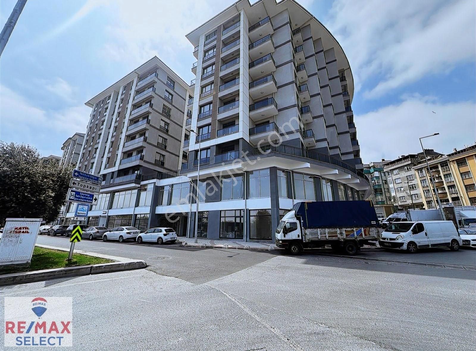 Remax-toki Bloklarında Kapalı Mutfaklı Satılık 2+1 Daire