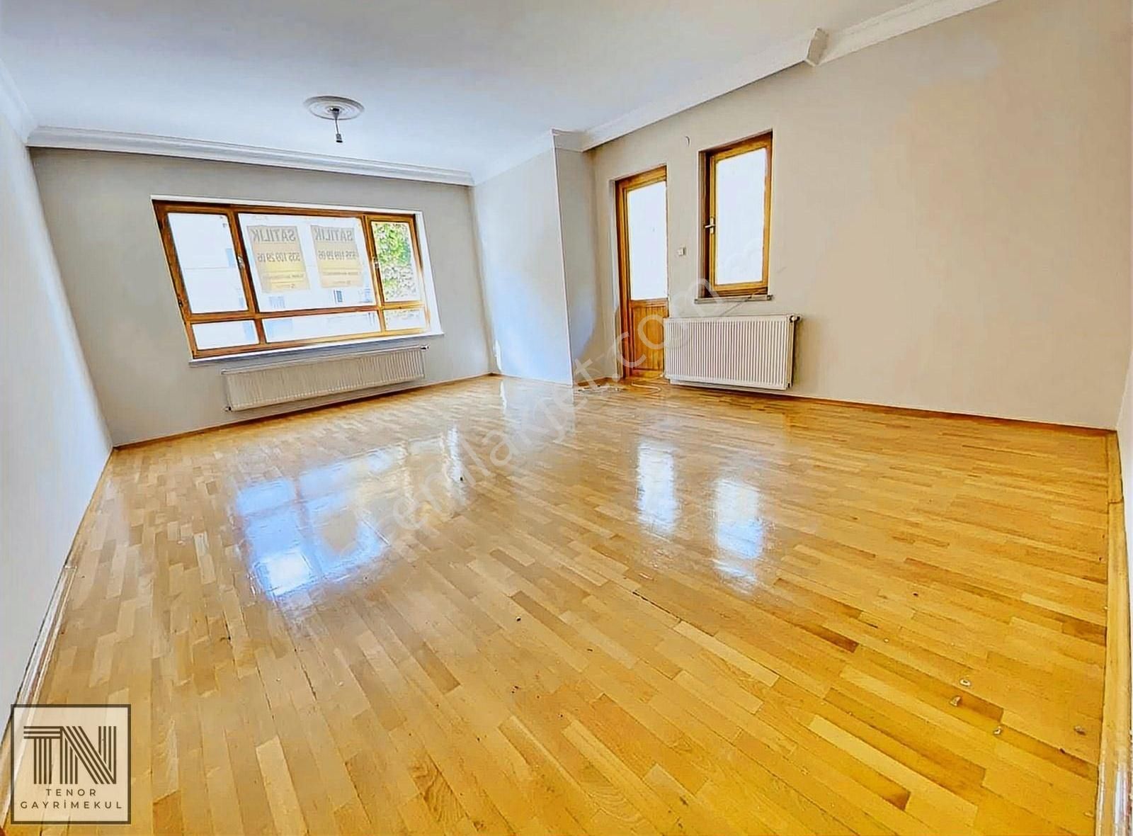 Aydınlıkevler 3+1 Bağımsız Salon 2bany Ön Cephe Katta K. Grj Boş