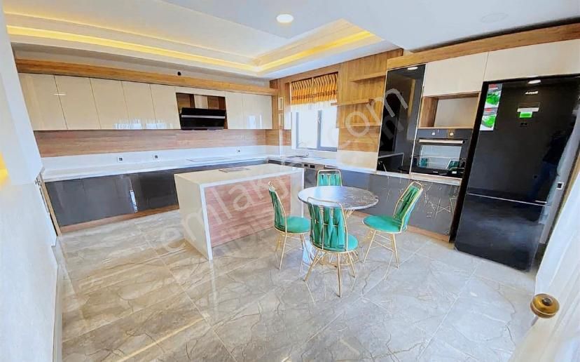 Nata Vegaya Yürüme Mesafesdinde Sitede Full+full Yapılı Kaçırılmayacak Daire