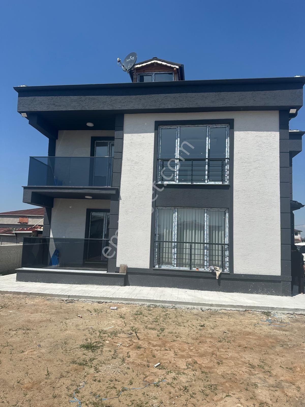 Tekirdağ Kapaklı'da Muazzam 840m2 Bahçeli 4+2 Sıfır Villa!!!