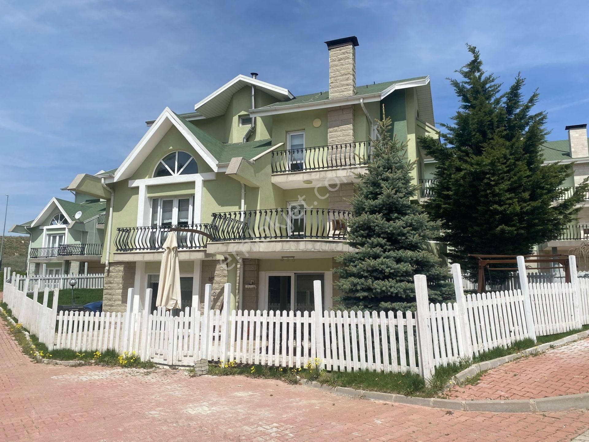 Gölbaşı Parlamenterler 2 Sit,özel İç Tasarımlı 6+2 Müstakil Villa